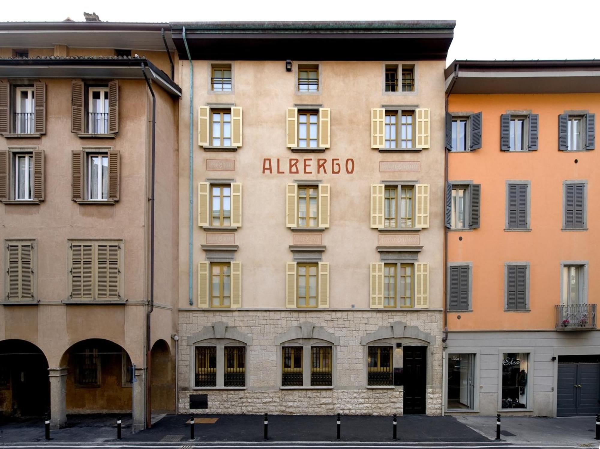 Petronilla - Hotel In Bergamo Exterior foto